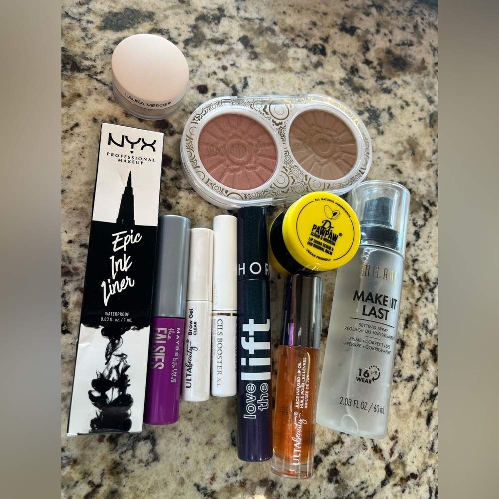 Makeup bundle